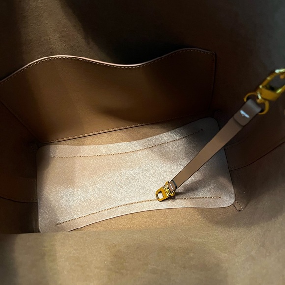 Aallyn Jolina Tote - Tobacco/Gold - Picture 4 of 10